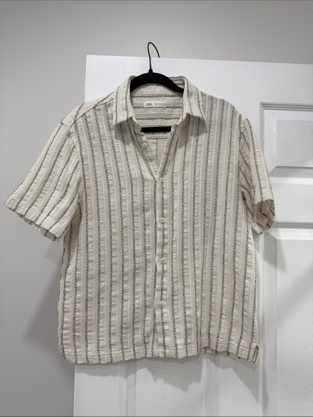 Zara Men Cream Short-Sleeve Striped Button-Down Shirt
